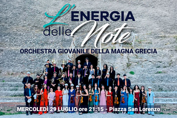 L'Orchestra giovanile della Magna Grecia nella foto al centro della grafica